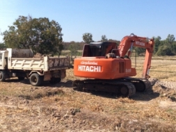 **ปรับราคาด่วน (เลิกกิจการ) HITACHI EX 100-2 เครื่องเดิม isuzu 4bd1-115  เก่านอก3ปี  650,000 ด่วน!!!