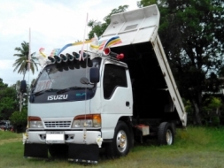 ขายด่วน 4 ล้อดั้ม ISUZU NKR66E เครื่อง4สูบ 4HF1- 125 แรงม้า