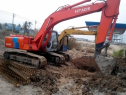 ขายด่วน HITACHI  EX200-2 เก่านอกพร้อมใช้งานมีเอกสารอินวอย เครื่องแน่นรถสวย