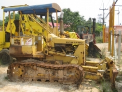 รถดันดิน ตีนตะขาบ Komatsu D2-1