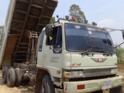 ขายรถบรรทุกสิบล้อดัมพ์ HINO 3H เครื่อง EM100-220 แรง 2 เพลา กระบะดัมพ์สามมิตร