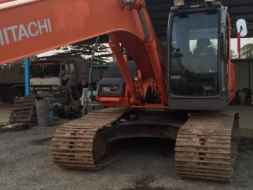 ขายด่วน รถแมคโคร HITACHI  รุ่น ZX 200-1  10,500 ชม สภาพสวยพร้อมใช้งาน เครื่องดี ปั้มดี  เอวแน่น โซ่เ