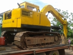 ขายแบคโคKOMATSU 80-2 เครื่องเดิม ปั้มเดิม เอวแน่น ไม่โหลด ทำงานเร็ว โซ่ดี บูมอาร์มดี สภาพพร้อมใช้งาน