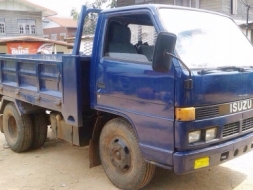 ISUZU ELF 88 HP 4JB1 หกล้อดั๊มพ์ กระบะดั๊มพ์เหล็กบรรทุก 3-4 คิวความยาว 3.20 เมตรสภาพอย่างสวยพร้อมบรร