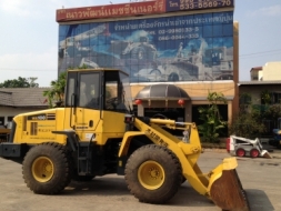 รถตัก WA100-5  Komatsu ชั่วโมงใช้งานน้อย  ราคา 1,690,000.- บาท  0860044333, 0890080077  www.nmc99.co