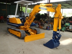 ขายรถขุด BACKHOE  KOMATSU PC20 รุ่น5 พร้อมใช้งาน