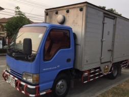 ปี2004 ISUZU NKR 130 แรง 6ล้อ ยาว4.3ม. ยางใหม่ปี14 วิ่งน้อยรถสวยมากๆ รถแท้ตามรูป