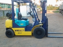 ขายรถฟอร์คลิฟ KOMATSU FG 20 รุ่น 12   ใช้แก๊ส นำเข้าจากญี่ปุ่น  ติดต่อยุด 081-987-0866