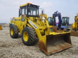 มาอีกคันครับ รถตัก KOMATSU  510 กรองเดี่ยว ซีเรียลสูง นำเข้าจากญี่ปุ่น 090-986-2521 อ๊อบ