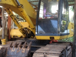 ขาย รถแบคโฮ KOBELCO SK200 Mark 3