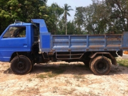 ISUZU. NPR59L