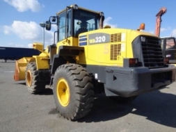 ขาย รถตัก KOMATSU WA320-5 นำเข้าจากญี่ปุ่น 090-986-2521 อ๊อบ