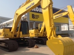 ขายรถขุดรถตักทั้งเก่าและใหม่ Komatsu  (ตุ็กตา)