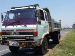 ISUZU ROCKY ดั้ม 5 คิว คัสชี FSR11F  เครื่อง 6BD1-165 แรง หัวบาง ยาง 900-20 คัสชีสวย   เพาเวอร์ ทะเบ