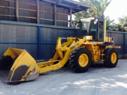 ขายรถตักล้อยาง KOMATSU WA100-1(สภาพดี ราคาถูก)