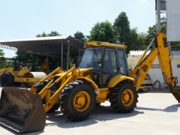 ขาย รถตักหน้าขุดหลัง JCB 215S สภาพสวย นำเข้าจากประเทศสหรัฐอเมริกา 2 เพลา 4x4 92 แรงม้า ไม่เคยผ่านการ