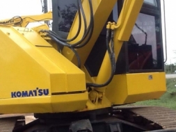 ขายรถแบคโฮ KOMATSU  PC50