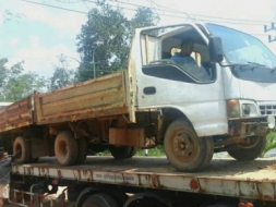 หกล้อ อ๊ซูซุ NPR130-120แรงปี53 สภาพดีเดิมทั้งคัน อุปกรณ์กันชนครบ รถใช้งานตลอด เอกสาร อินวอย ไม่เคยจด