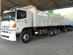 ขายรถบรรทุก 22 ล้อพ่วงแม่ลูกดัมพ์ HINO MEGA FM2P 380 แรงม้าปี 2558 ลูกพ่วงอู่พนัส 3 เพลา 3 รั้ว ขายด