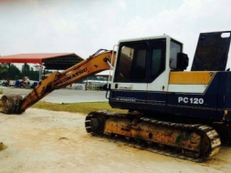 KOMATSU PC120 -5 (คอนโทรลยาว-แอร์เย็น-ไฟฟ้าตัด จอมี-กล่องมี)  เครื่องดี ปั้มดี โช่หนา เอวแน่น พร้อมใ