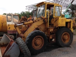 รถตัก komatsu jh 30 b