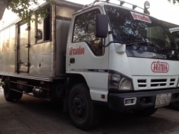 ขายรถ6ล้อisuzuปี49 NQR 150แรง ยาว5.5เมตรขายเหมา560000