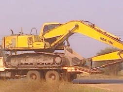 ขายด่วน KOMATSU PC 200-6 ซีเรียล 95047 เครื่องเดิมปั๊มเดิมๆ รถบอดี้ภายนอกเดิมๆบูมอาร์มไม่มีปะ ภายในเ