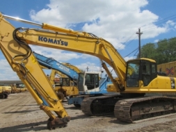 KOMATSU PC400LC-7 13,300ชม. ปี2005 หากรอของได้ 60-90 วัน ติดต่อมาได้เลยครับ