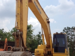 KOMATSU200-8สวยพร้อมใช้ไฟฟ้าครบต่อรองได้ครับ