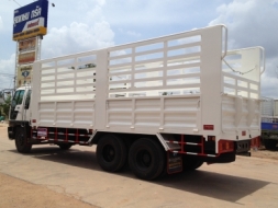 ขาย 10 ล้อ HINO เครื่อง HO7D 195 แรงม้ากระบะยาว 7.20 เมตร สูง 2.20 เมตร กว้าง 2.45 เมตร เพลาเดียวทะเ