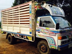 ขายรถหกล้อดั๊ม nkr 110 hp ยางดีแชสซีสวย เจ้าของขายเอง เอกสารพรัอมโอน