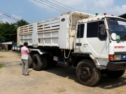 ขายรถบรรทุกสิบล้อmitsubishi FN527 TD