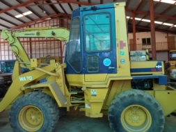 ขายรถตักล้อยาง KOMATSU WA  70-1  แขนยาว  3.90 เมตร::089-0000080,081-9443772