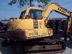 ขายรถแบคโฮ KOMATSU.  pc. 60-7