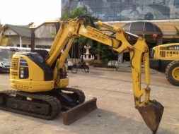 รถขุด PC28UU  Komatsu  รุ่นใหม่ รถสวย สนใจติดต่อคุณชุมพล  086-0044333  หรือ www.nmc99.com