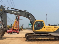 ขายรถแบคโฮ VOLVO EC290LC ปี2003 แอร์เย็น ไฟฟ้าเต็ม ทำงาน 8พันชั่วโมง สภาพสวยพร้อมใช้ มีVDOการทำงานให