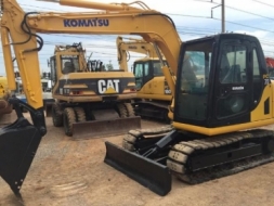 ขายรถแบคโฮ KOMATSU PC60-7 คอลโทรลสั้น มีแอร์พร้อม  สภาพสวยพร้อมใช้ นำเข้าจากญี่ปุ่น