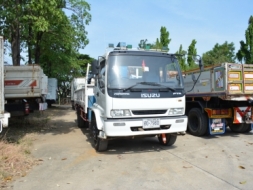 ISUZU FTR 200 hp  เครน 5 ตัน 4 ชัก  กระบะยาว 6.50 m