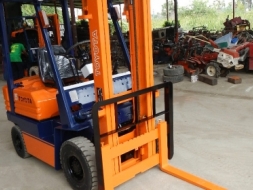 ขายรถยก FORKLIFT TOYOTA 5FG15 1.5 TON พร้อมใช้งาน