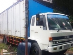 ISUZU ROCKY FTR 145 HP 6BB1 รถบรรทุกหกล้อตู้แห้ง 10 บาน ตู้แห้งความยาว 7.20 เมตรสภาพดีพร้อมบรรทุกได้