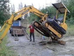 รถขุด แบคโฮ KOMATSU: PC 30-5 เครื่องยนต์ 3 สูบ มือสองญี่ปุ่น พร้อมใช้