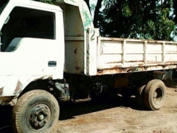 MITSUBISHI CANTER 140 HP TURBO หกล้อดั๊มพ์ กระบะดั๊มพ์เหล็ก 4 ตันความยาว 3.60 เมตรสภาพดีไม่มีผุพร้อม