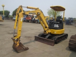 รถขุด KOMATSU PC30MR-2