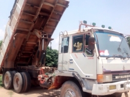 MITSUBISHI FUSO FN527 - 195 HP 6D16 TD 5670 สิบล้อดั๊มพ์ 2 เพลา กระบะดั๊มพ์เหล็ก 12 ตันของ KAC สภาพด