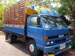 ขายISUZU NPR115แรง สั่งลุยแท้ ปี37 เครื่องดี แคชซีสวย ยางดี ภายในสวย แอร์เย็น สภาพพร้อมใช้งาน เอกสาร