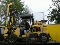 ขาย- รถทุบปูนคอนกรีต, ทุบพื้นถนน MOBILE HAMMER ARROW ดีเชล จาก USA สวย 480,000