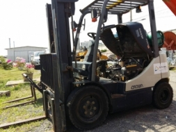 CROWN: Engine Powered Fork-Lift Truck (CG25P-5STD3230)