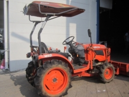 Kubota Tractor รุ่น B2420