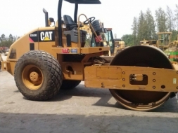 ขายรถบด CATERPILLAR  รุ่น CS533E S/N : TJL-00575