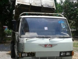 ขายหกล้อดั้มHino KM-777..ด่วนๆ